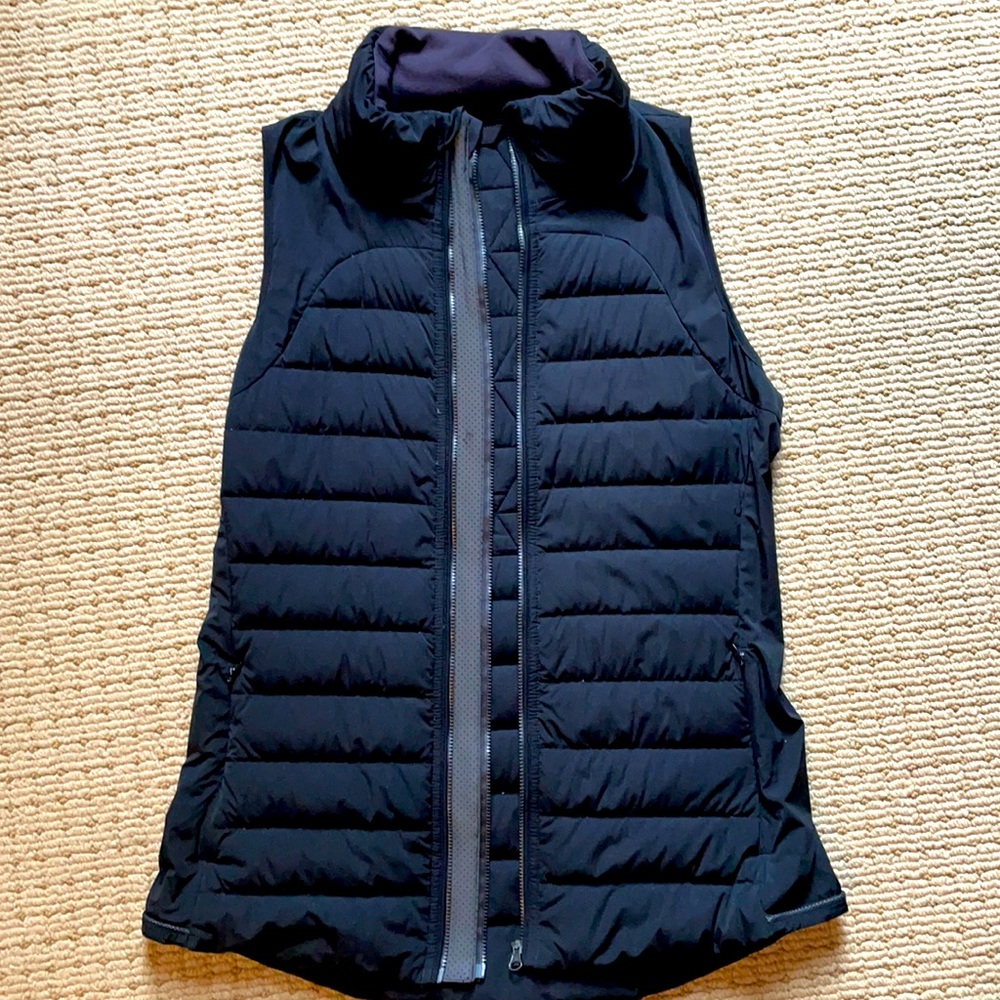 Lululemon black vest with pockets